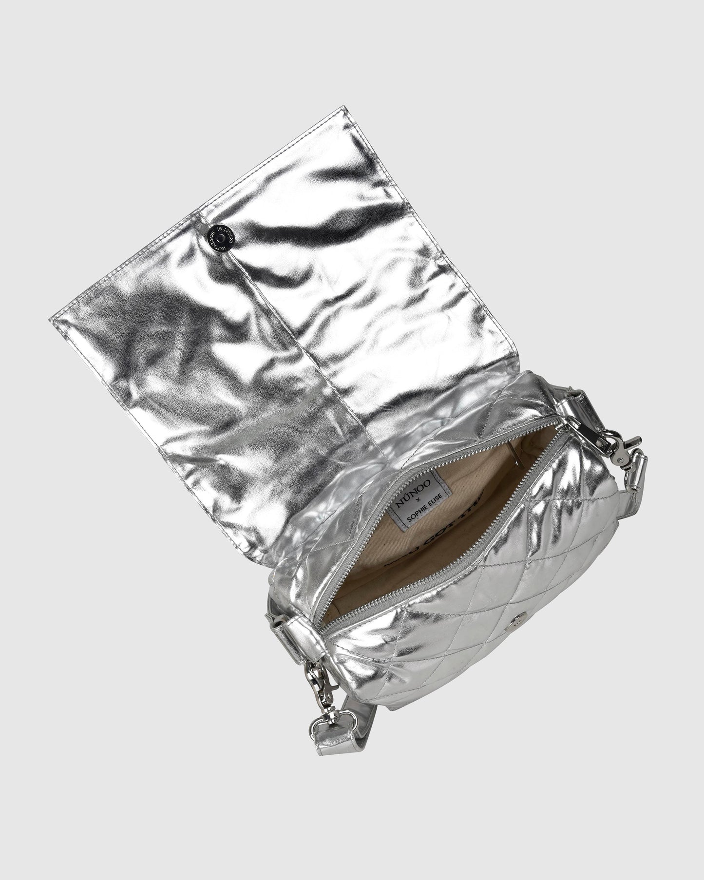 Núnoo Essens silver Medium