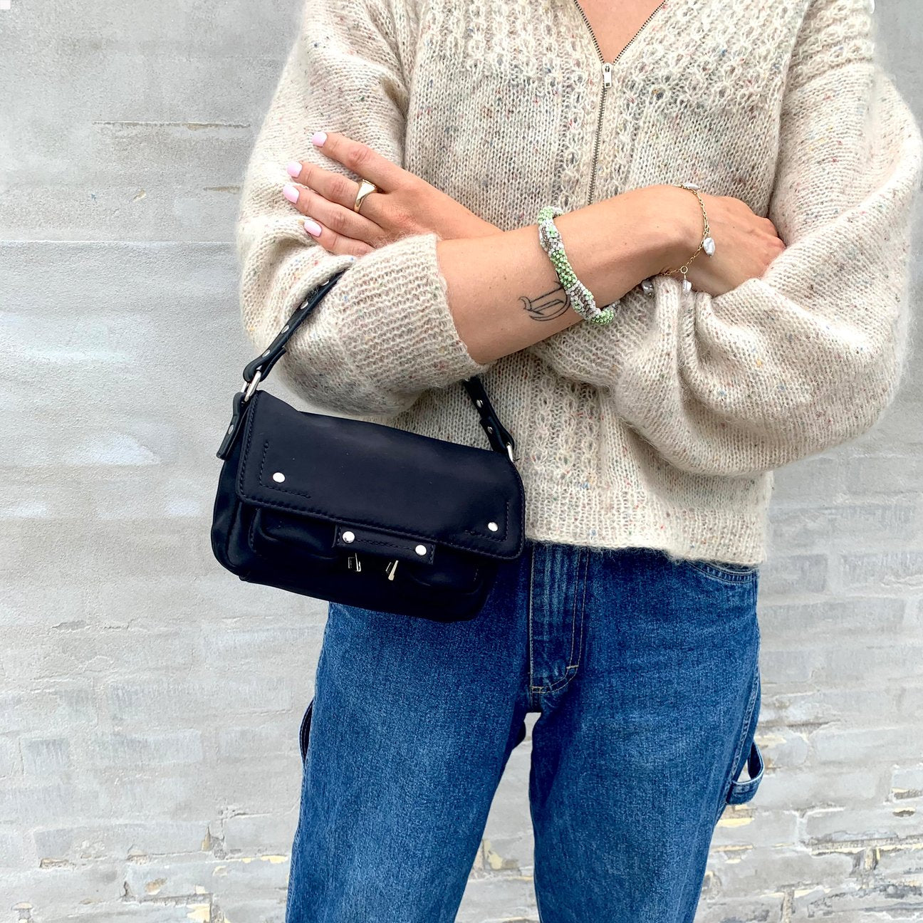 Núnoo Small Honey Sport Black Small bag Black