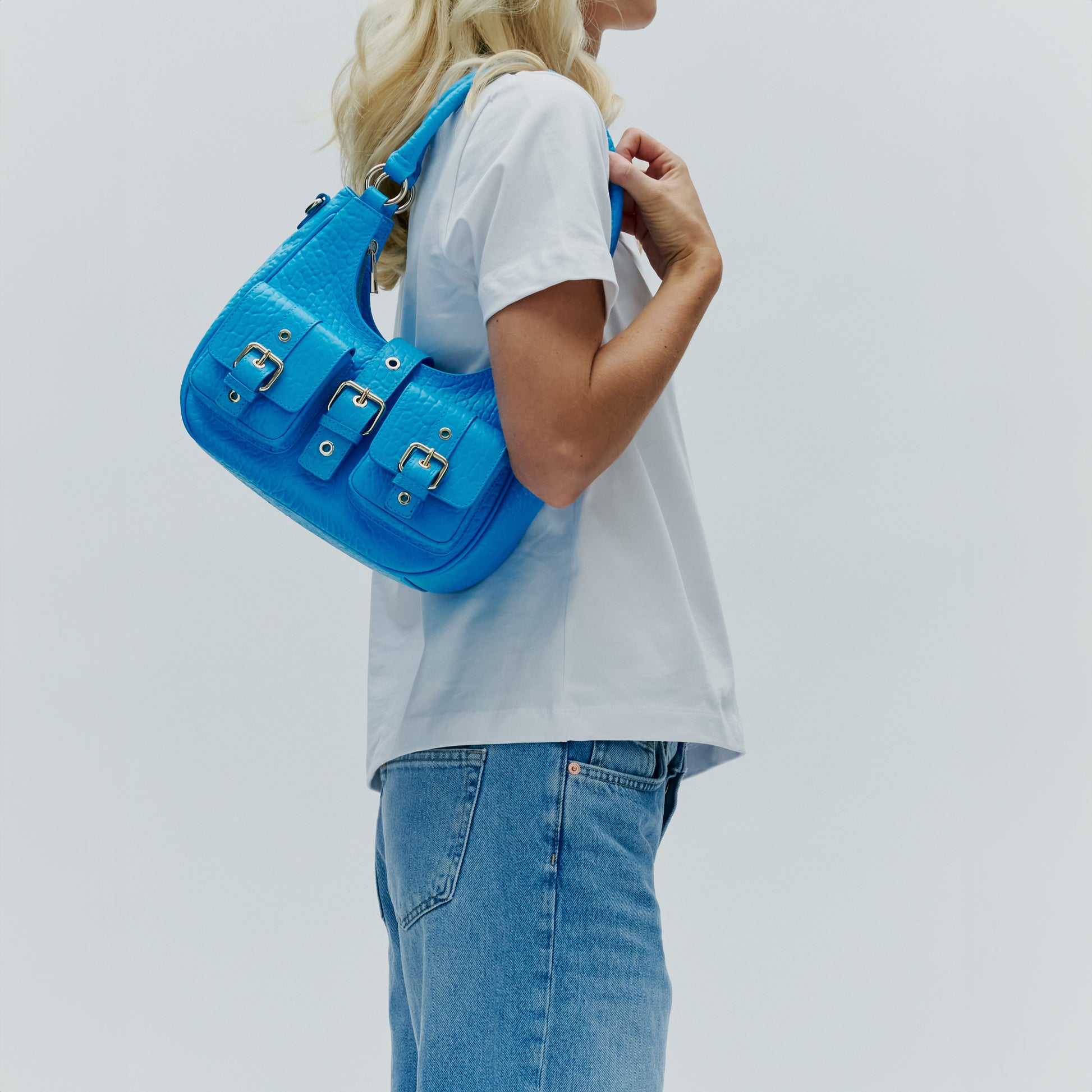 Núnoo Alva New Zealand Bright Blue w. Gold Shoulder bags Bright Blue