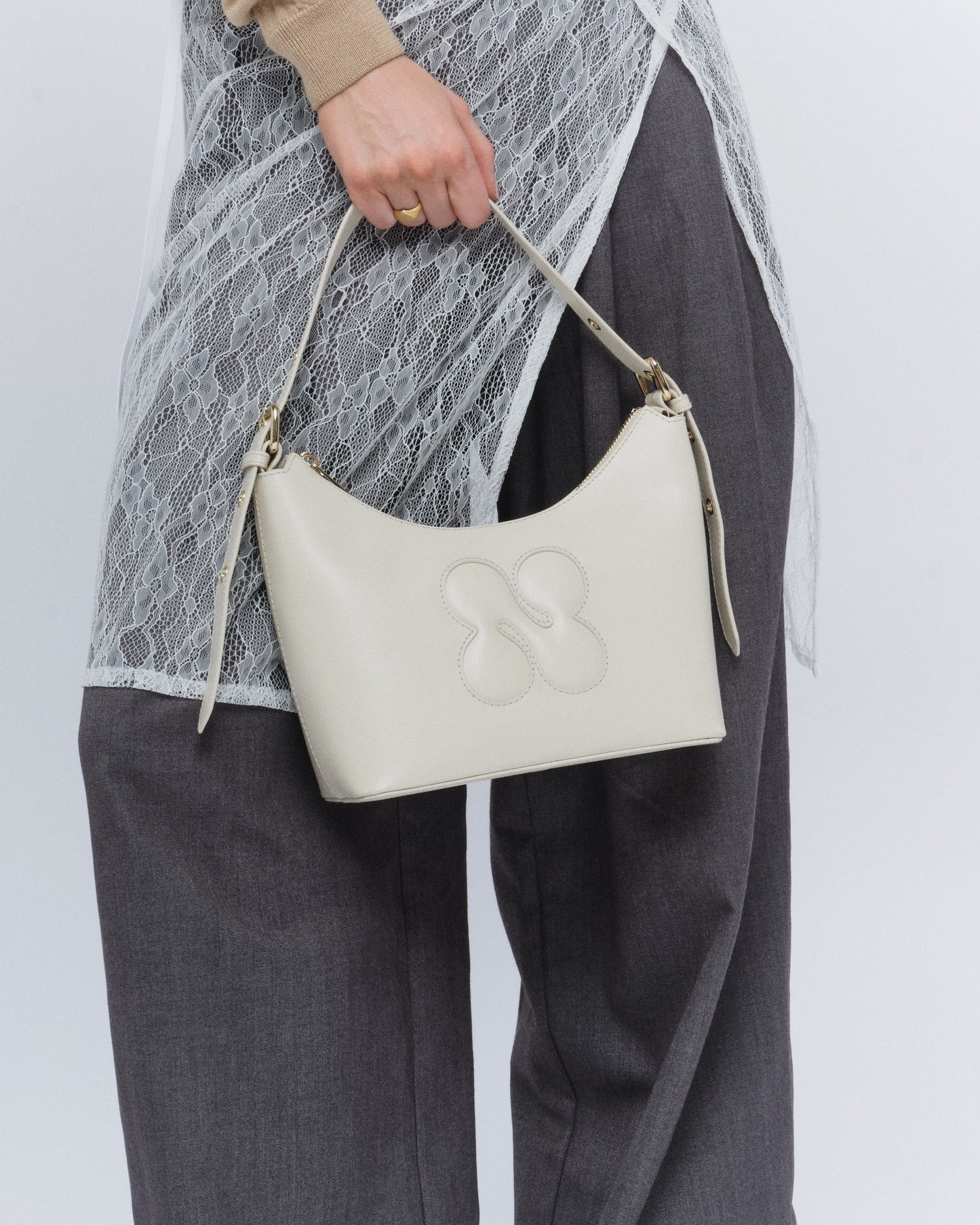 Núnoo Ava Florence Warm Grey w. Gold Medium