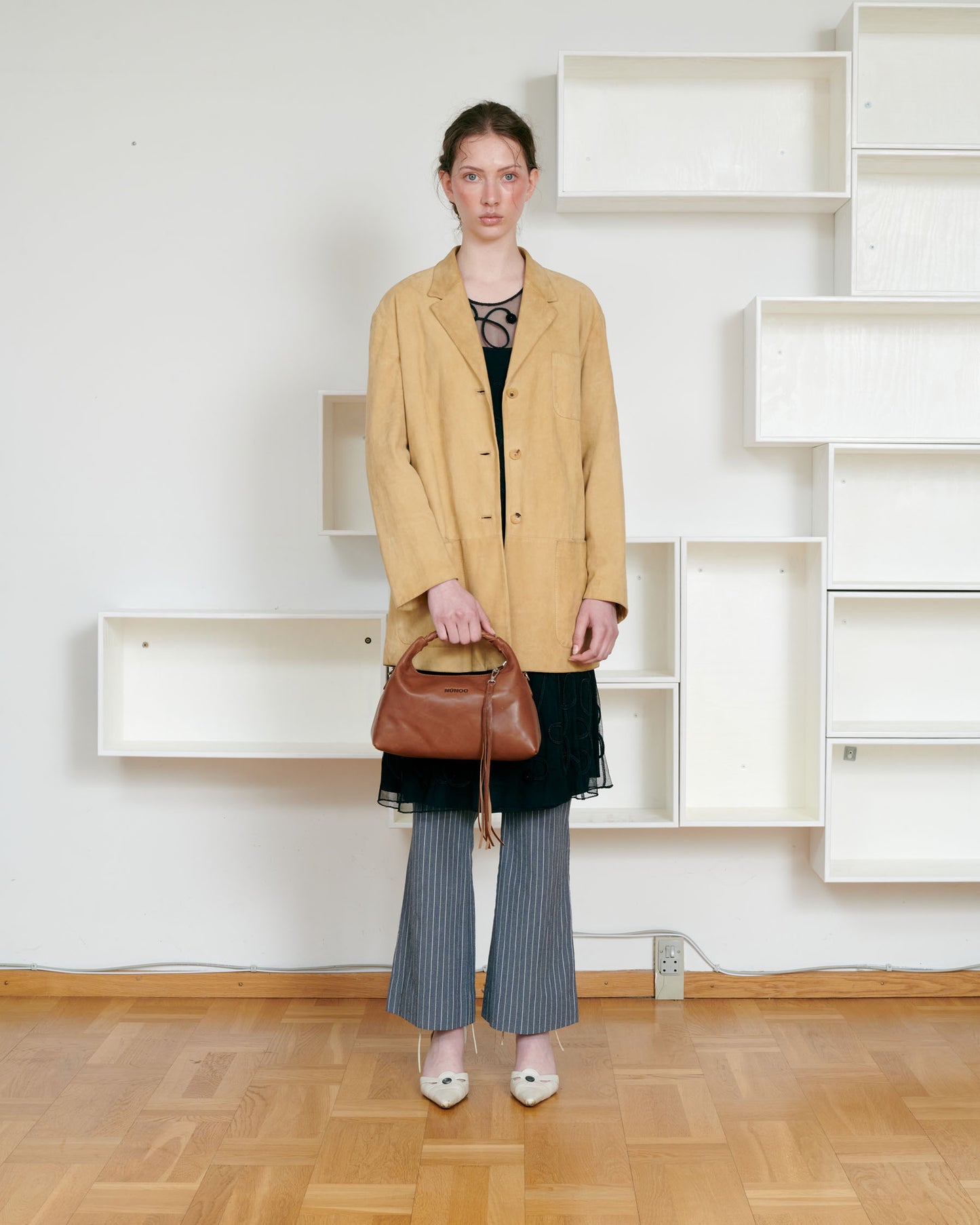 Núnoo Dandy River Brown Medium Brown