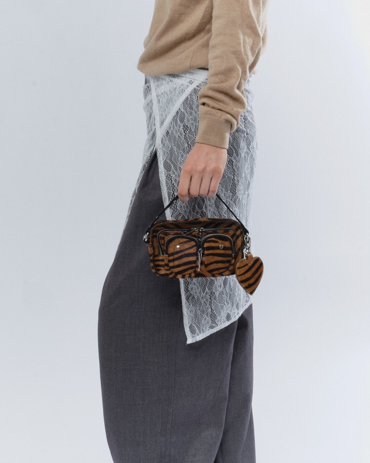 Núnoo Helena Stripes Deluxe Dark Brown Small bag Stripes