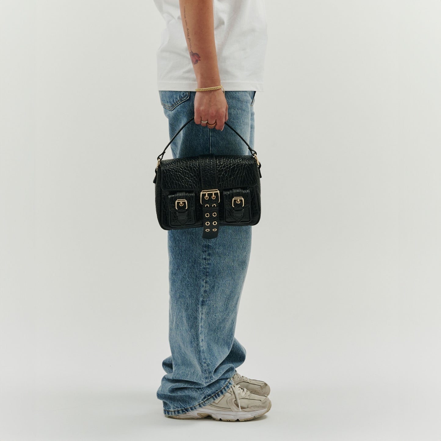 Núnoo Honey Buckle New Zealand Black w. Gold Shoulder bags Black