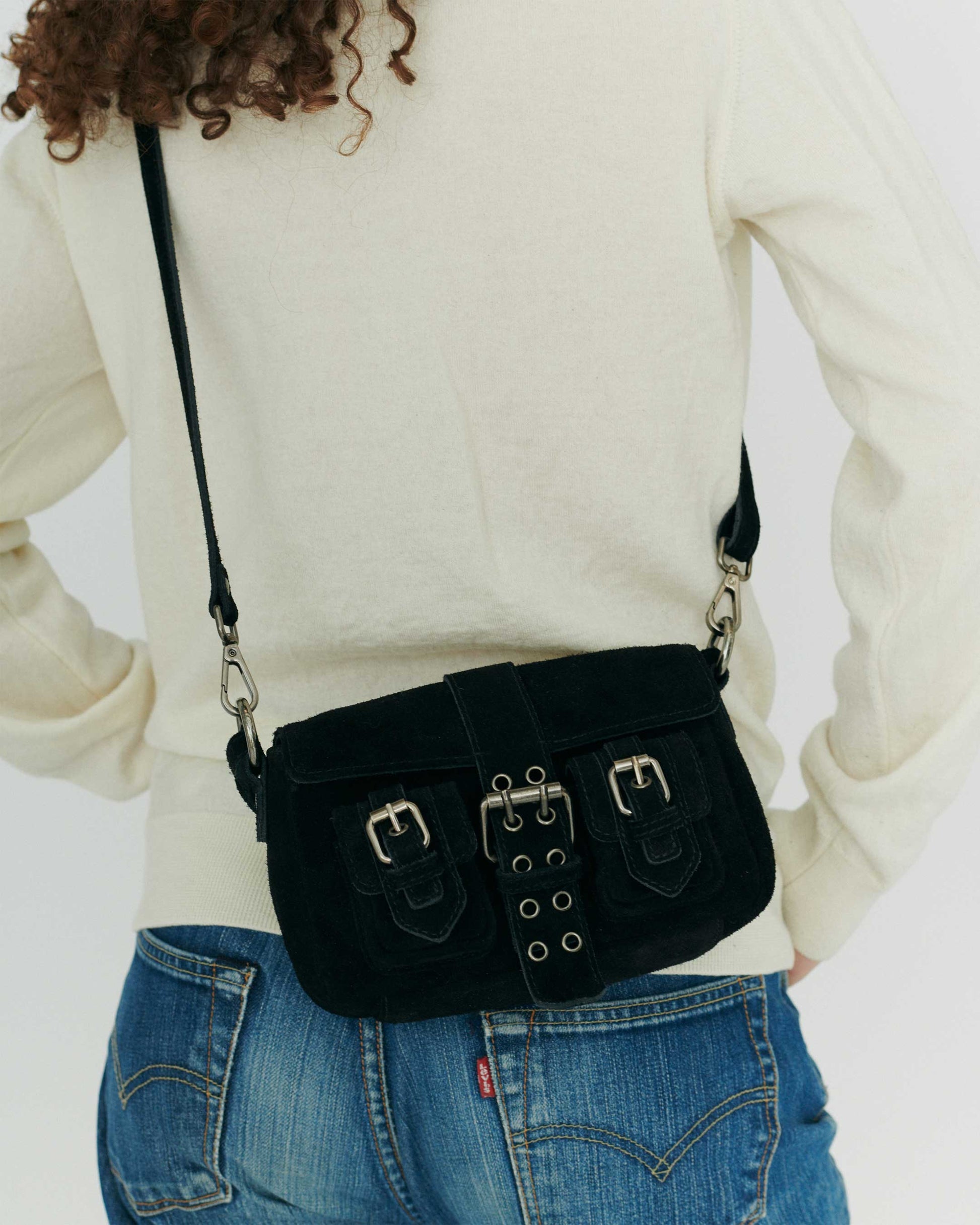 Núnoo Small Honey Buckle Suede Black w. Antique silver Small bag Black